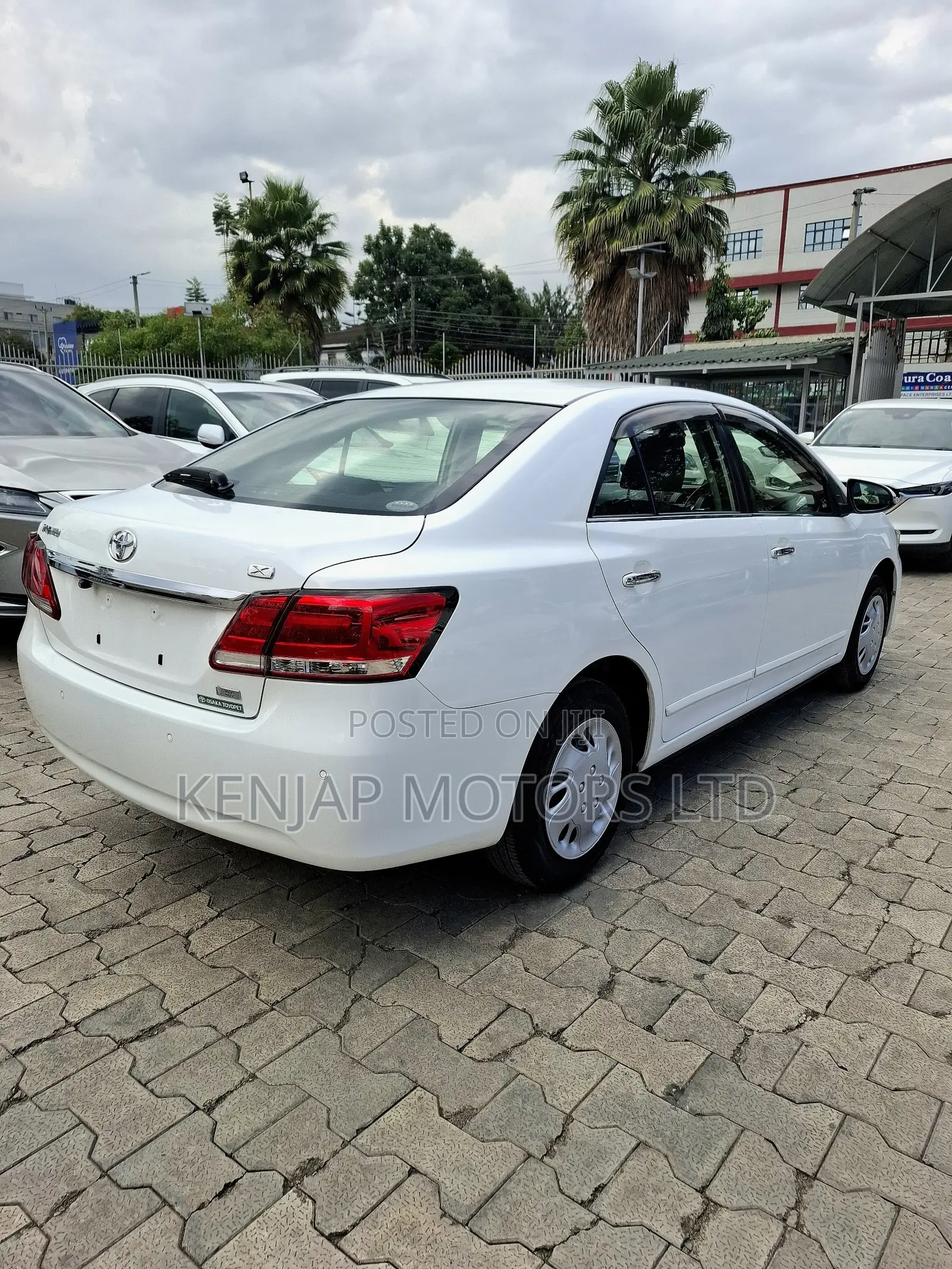 Toyota Premio 1.8 FWD 2019 White