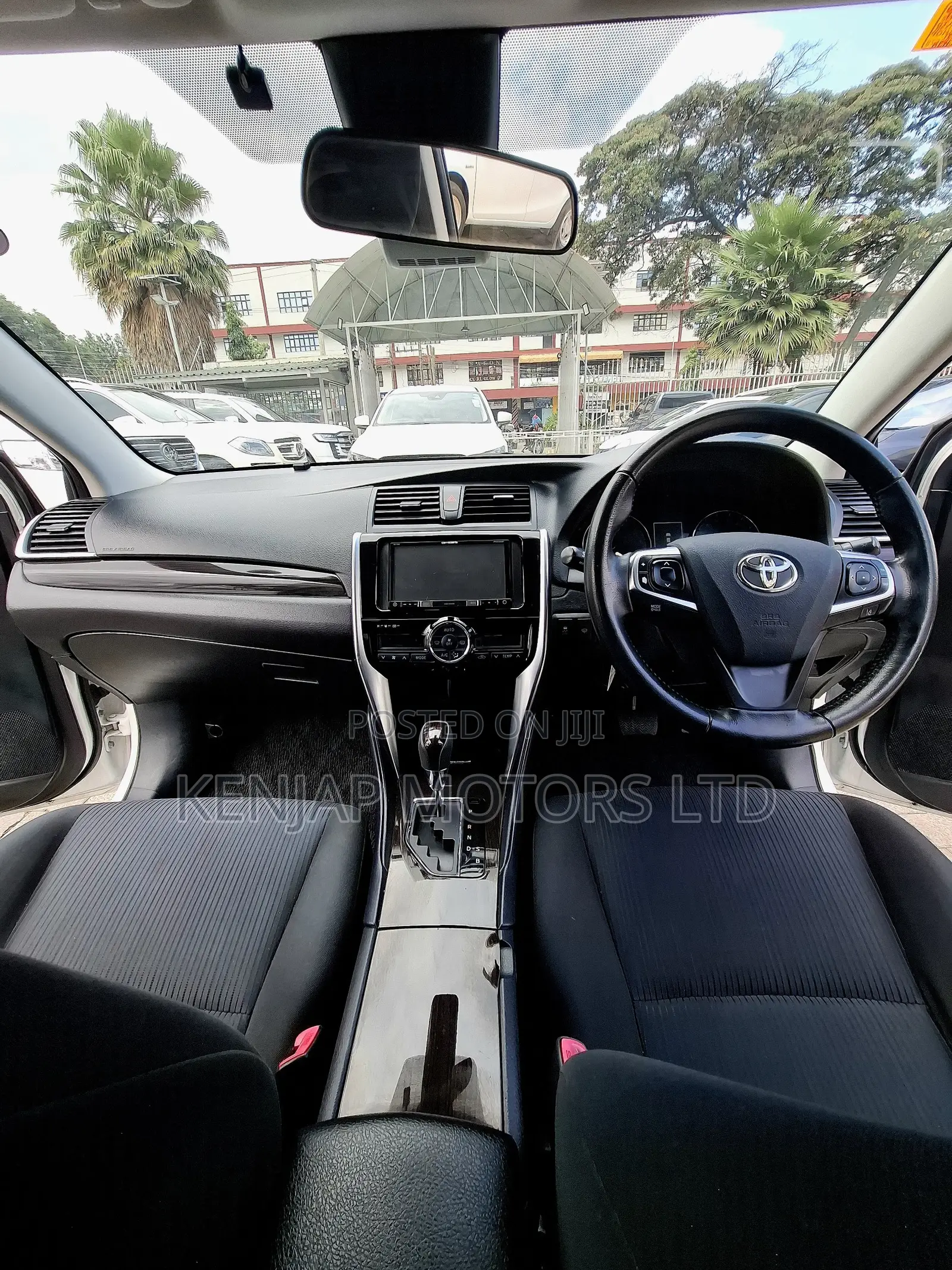 Toyota Premio 1.8 FWD 2019 White