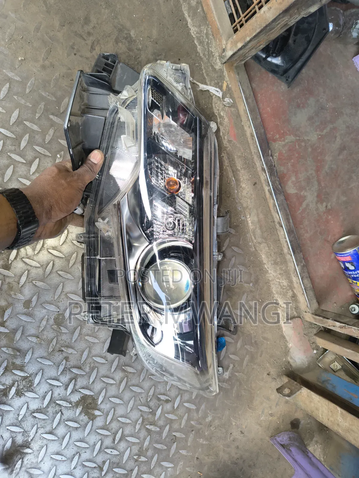 Subaru Sh5 Headlight