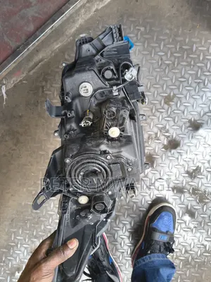 Subaru Sh5 Headlight