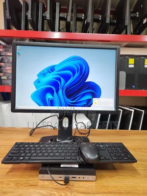 Desktop Computer HP EliteDesk 705 8GB AMD Ryzen 5 SSD 256GB