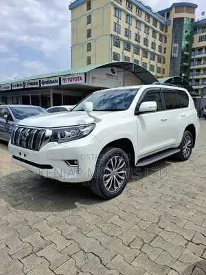 Toyota Land Cruiser Prado 2.8 2020 White