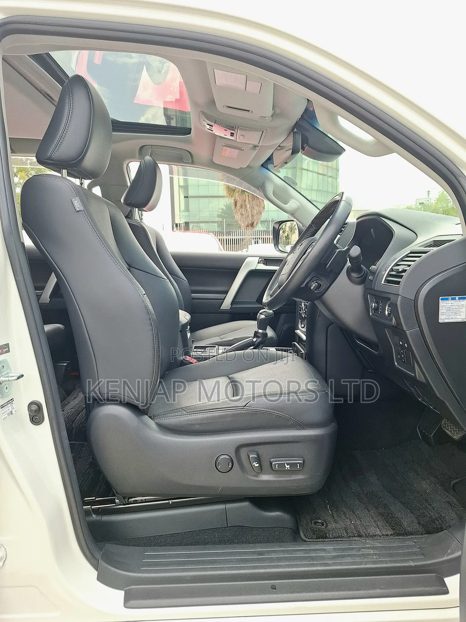 Toyota Land Cruiser Prado 2.8 2020 White