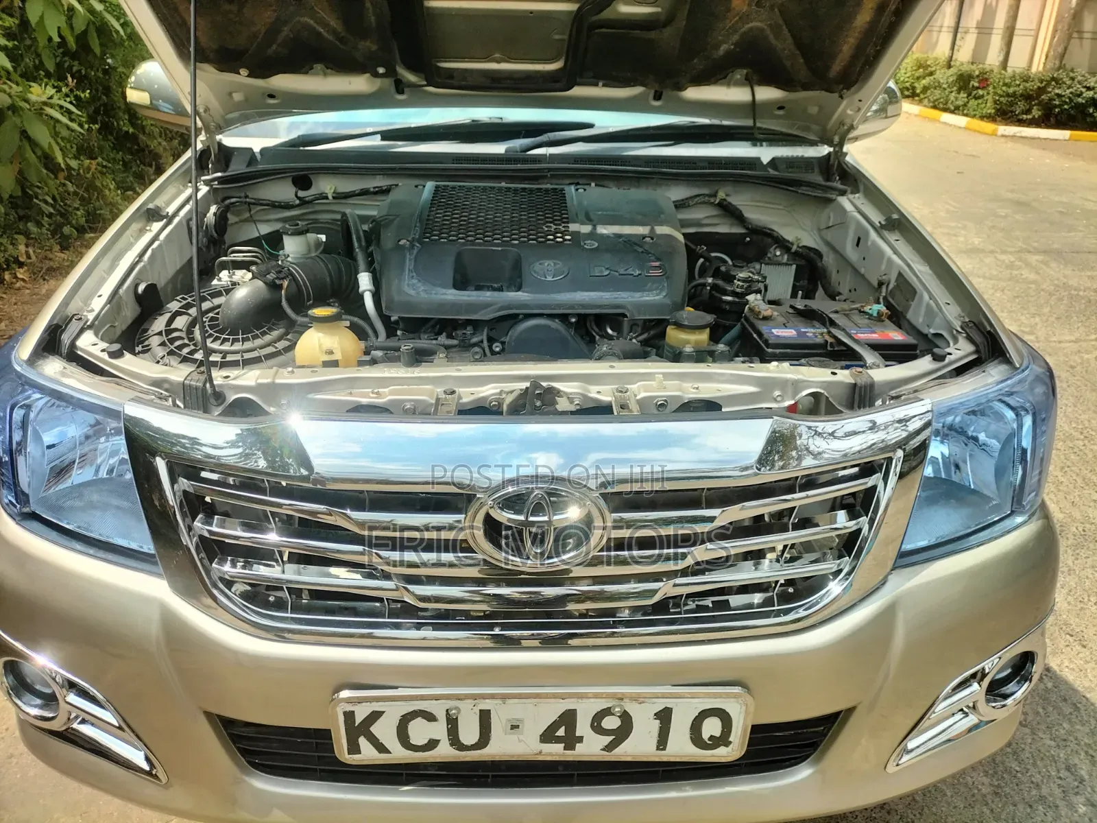 Toyota Hilux 2013 Brown