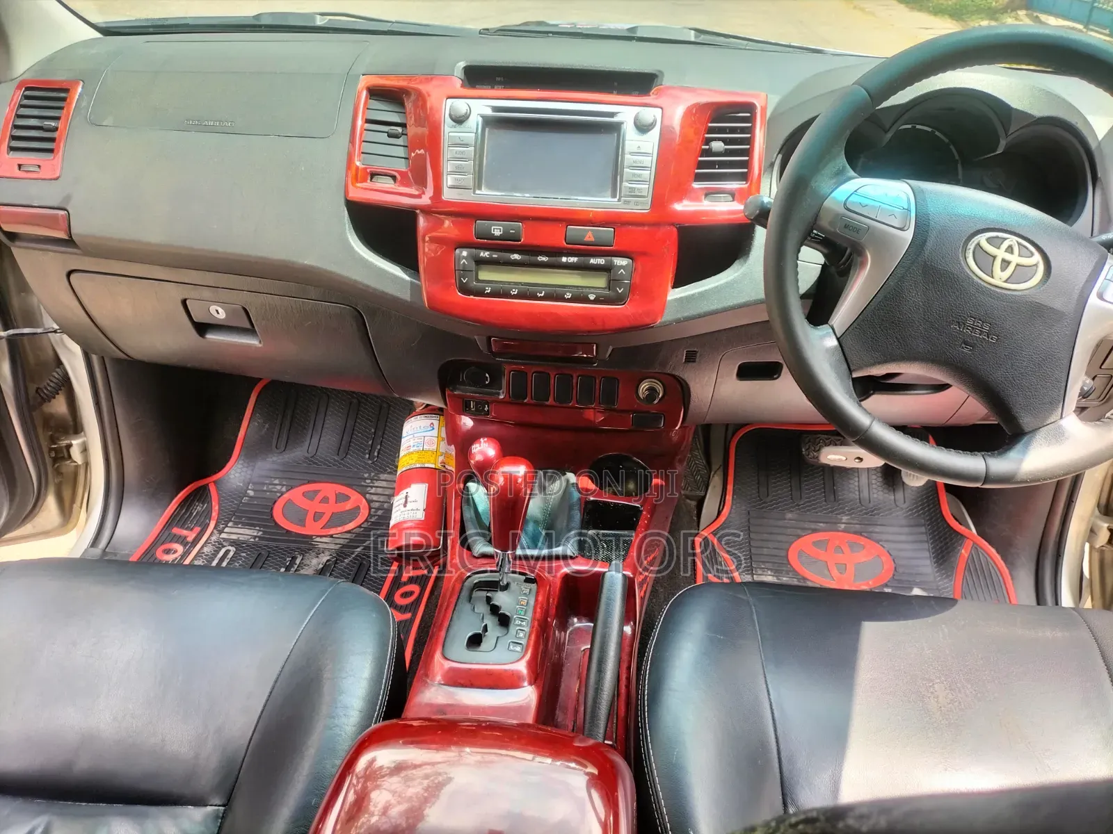 Toyota Hilux 2013 Brown