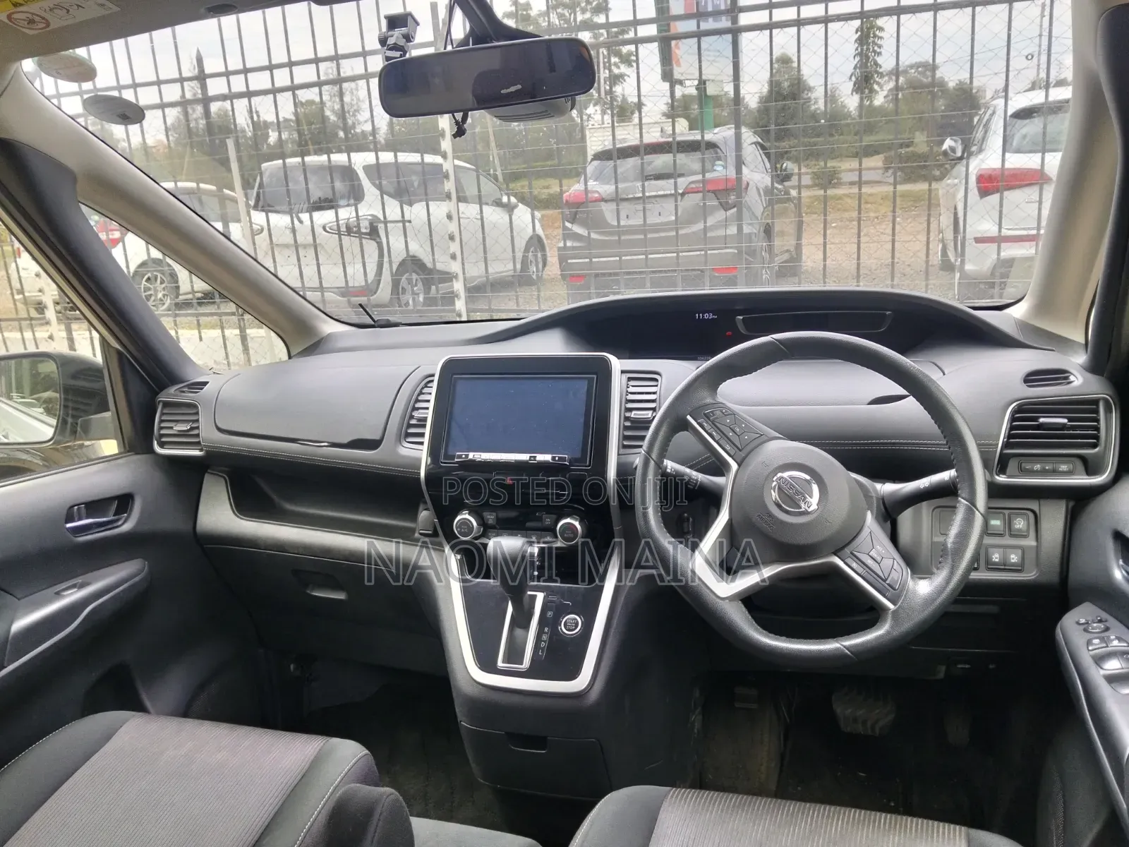 Nissan Serena 2018 Silver