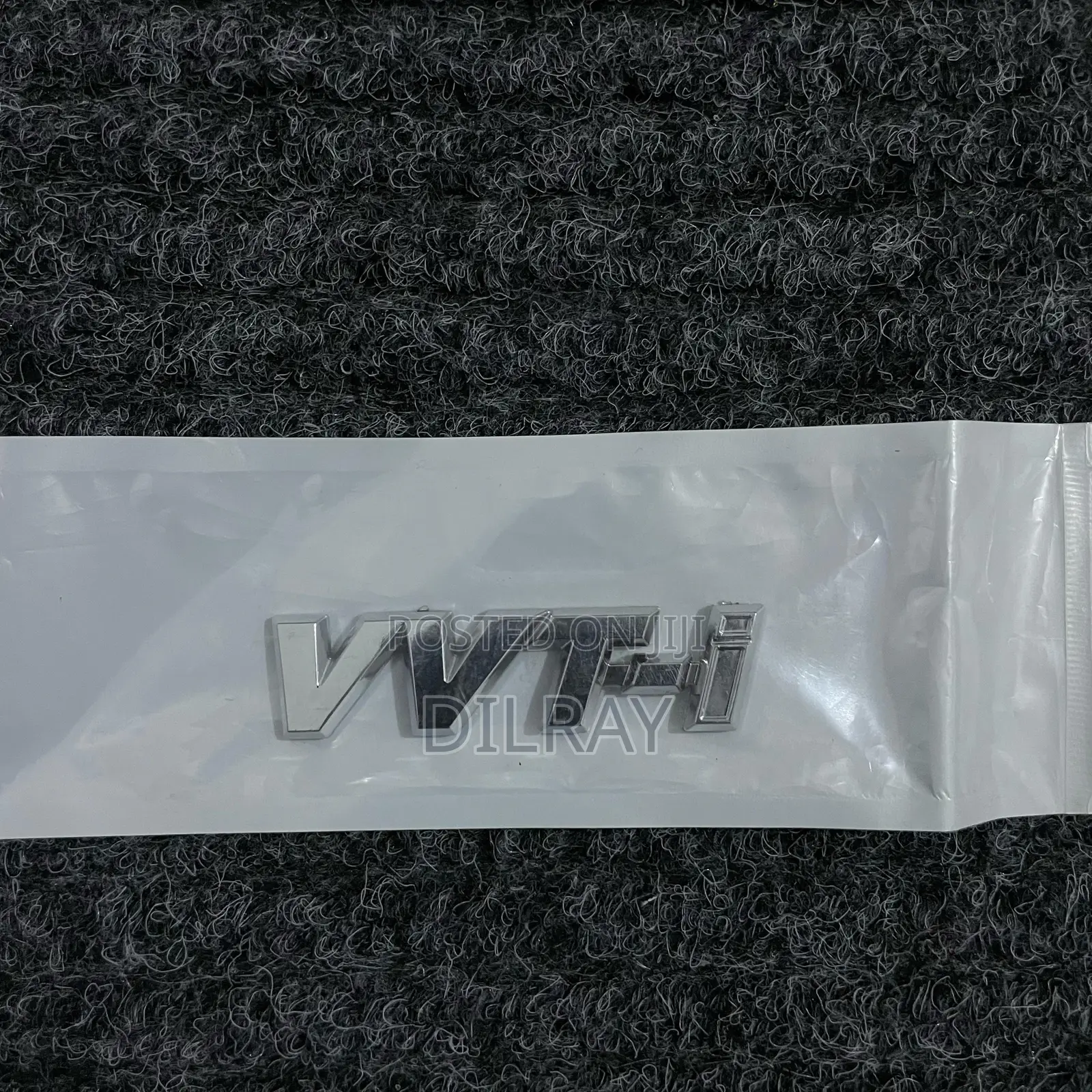 Toyota Vitz VVT-i Logo Emblem Badge