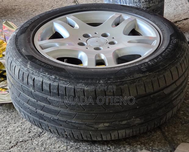 Mercedece Benz Tire - thumbnail 6