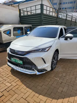 Toyota Harrier 2022 White