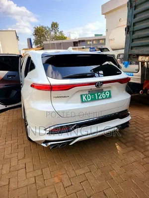 Toyota Harrier 2022 White