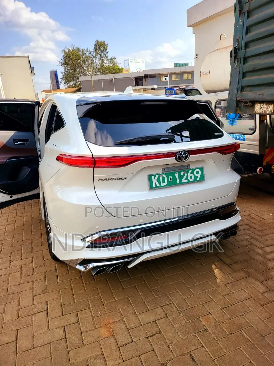 Toyota Harrier 2022 White