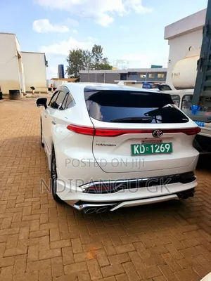 Toyota Harrier 2022 White