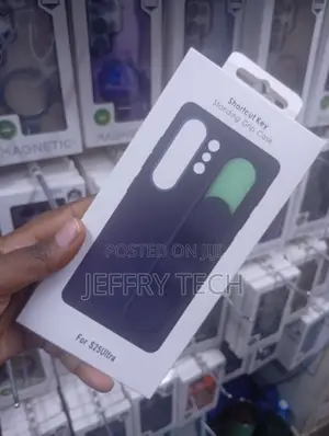 Key Standing Grip Case Designed for the Samsung Galaxy S25 Ultra