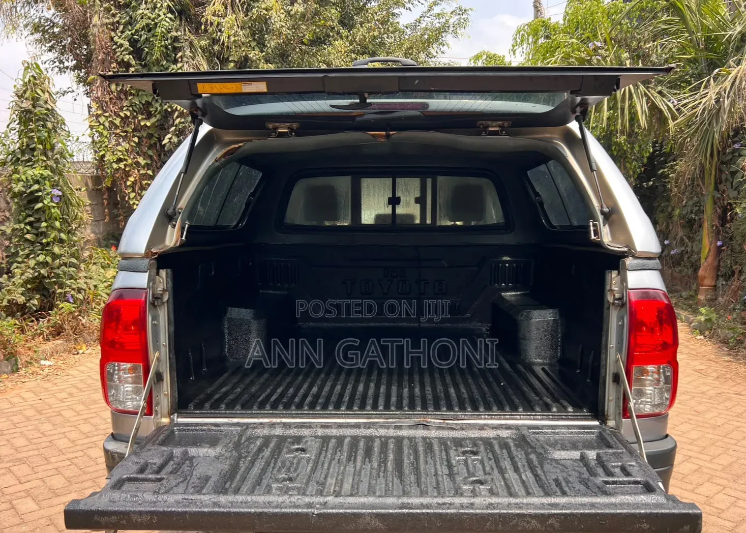 Toyota Hilux 2021 Gray
