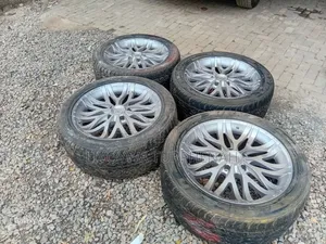 200 Series Tyres