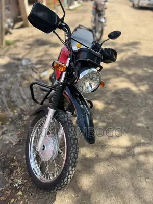 Honda CB 2024 Red