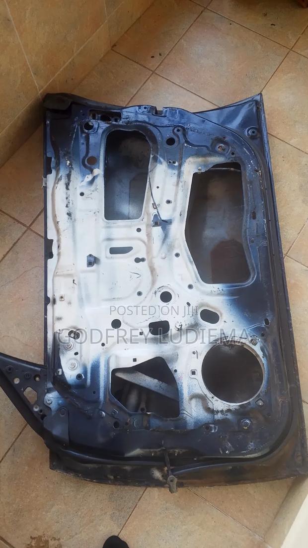 Subaru Bp5 Driver Door - thumbnail 10