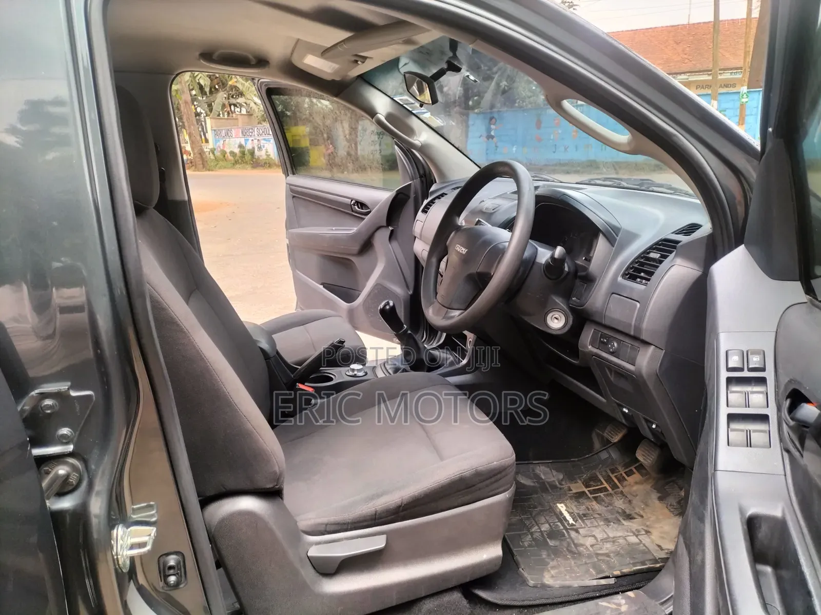 Isuzu D-MAX 2022 Gray