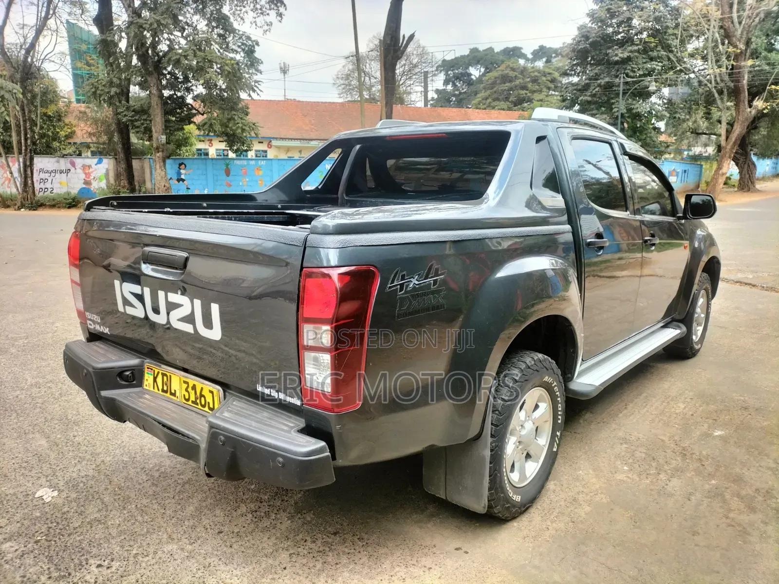 Isuzu D-MAX 2022 Gray