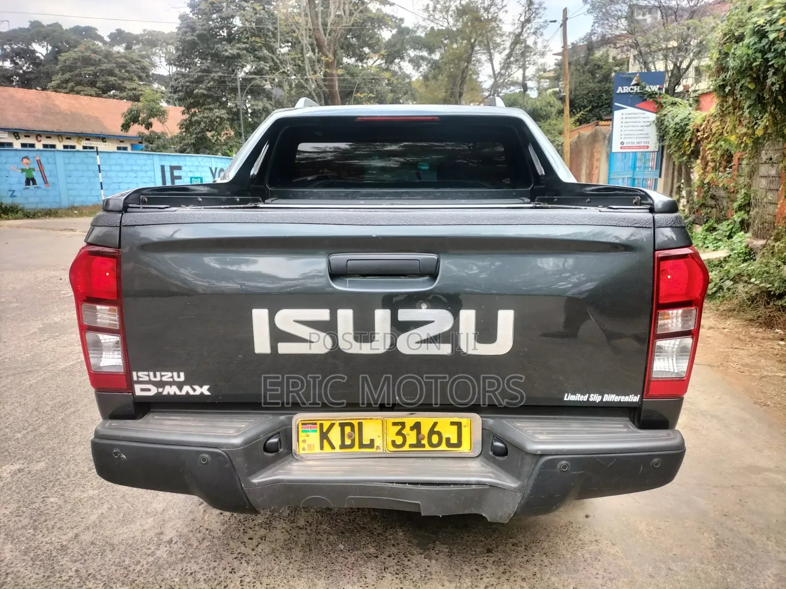 Isuzu D-MAX 2022 Gray