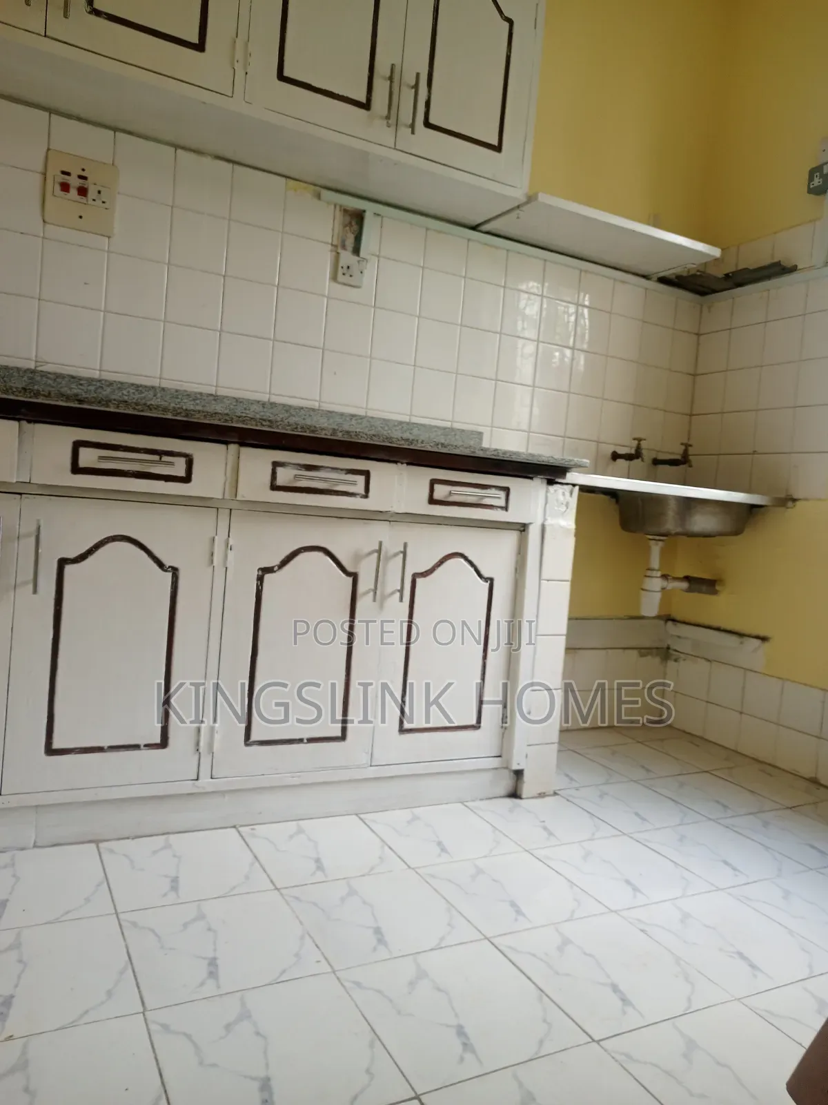 3bdrm Maisonette in South C for rent