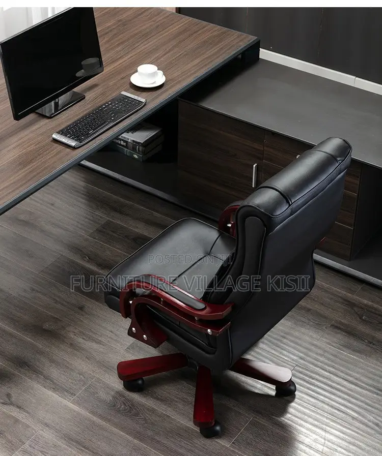 Office Chair: Executive Leather Chair