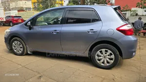 Toyota Auris 2011 Gray