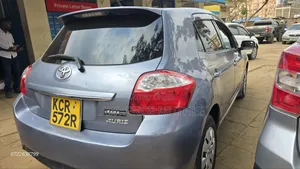 Toyota Auris 2011 Gray
