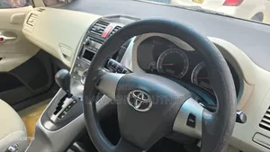 Toyota Auris 2011 Gray