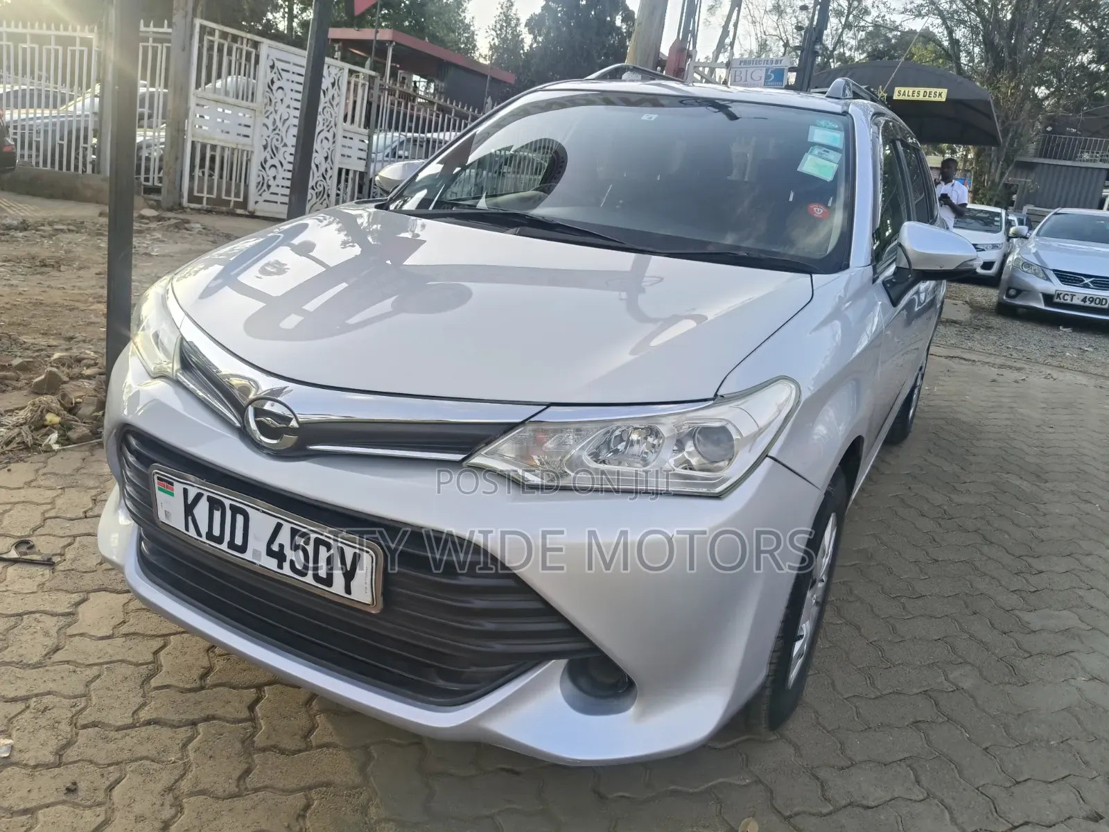 Toyota Corolla Fielder 2016 Silver