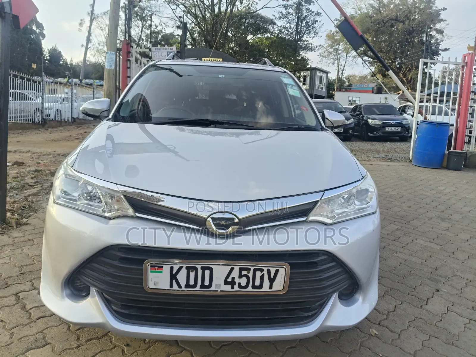 Toyota Corolla Fielder 2016 Silver