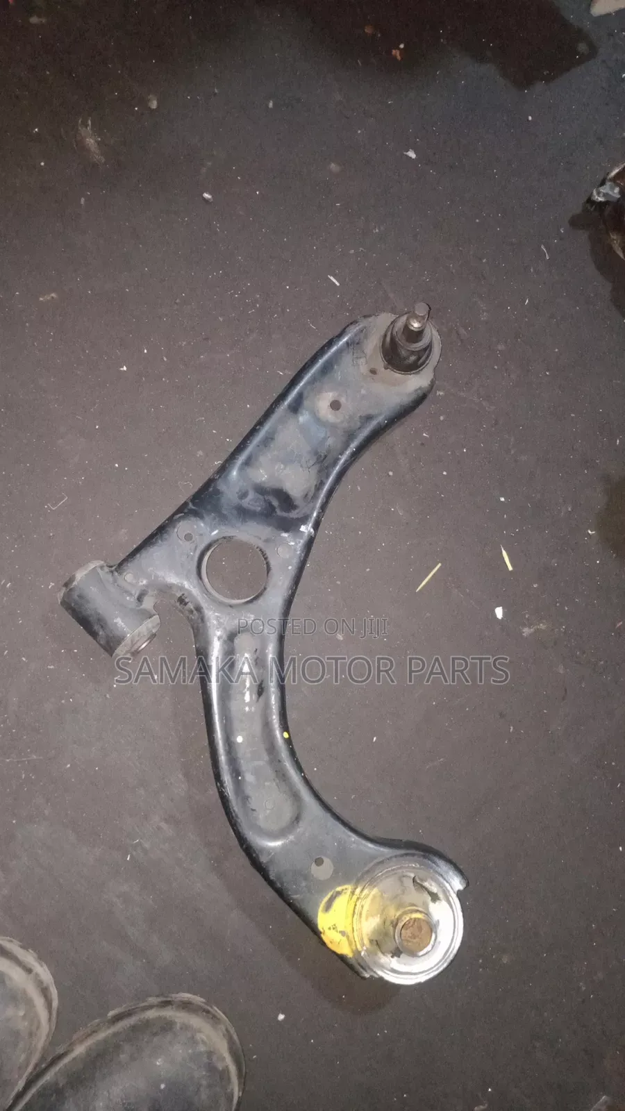 Daihatsu Mira Arm