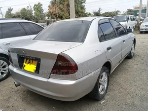 Mitsubishi Lancer 2000 Silver
