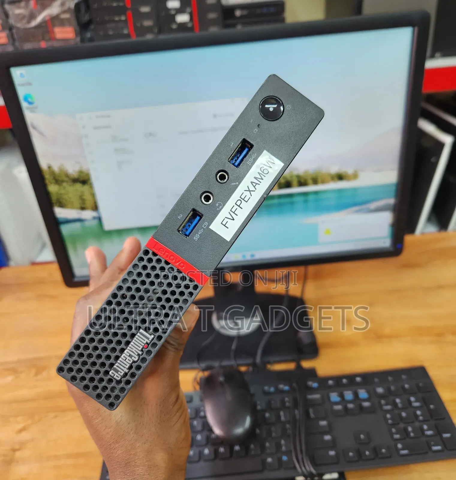 Desktop Computer Lenovo ThinkCentre M700 8GB Intel Core i3 SSD 128GB