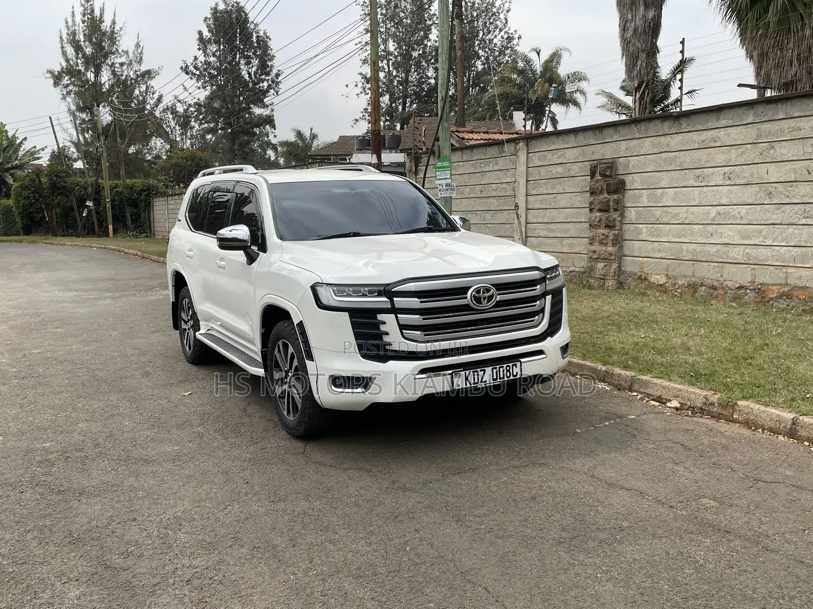 Toyota Land Cruiser 4.6 V8 ZX 2012 White