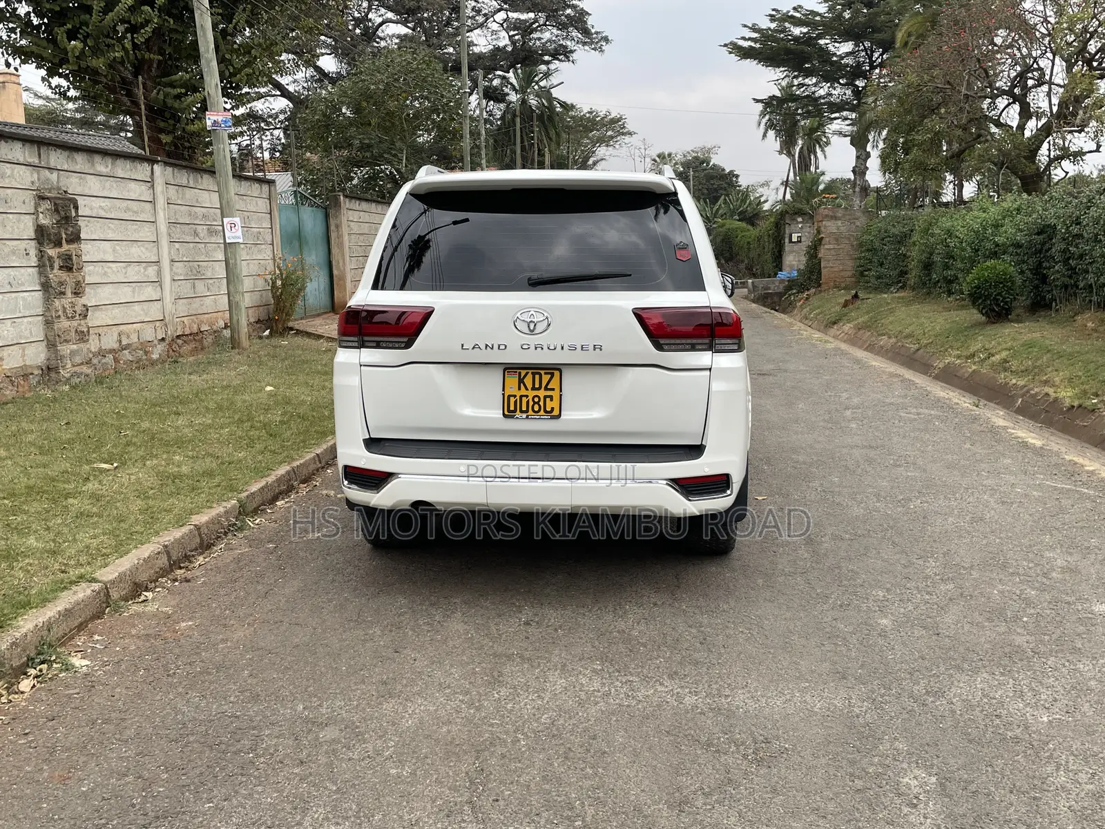 Toyota Land Cruiser 4.6 V8 ZX 2012 White
