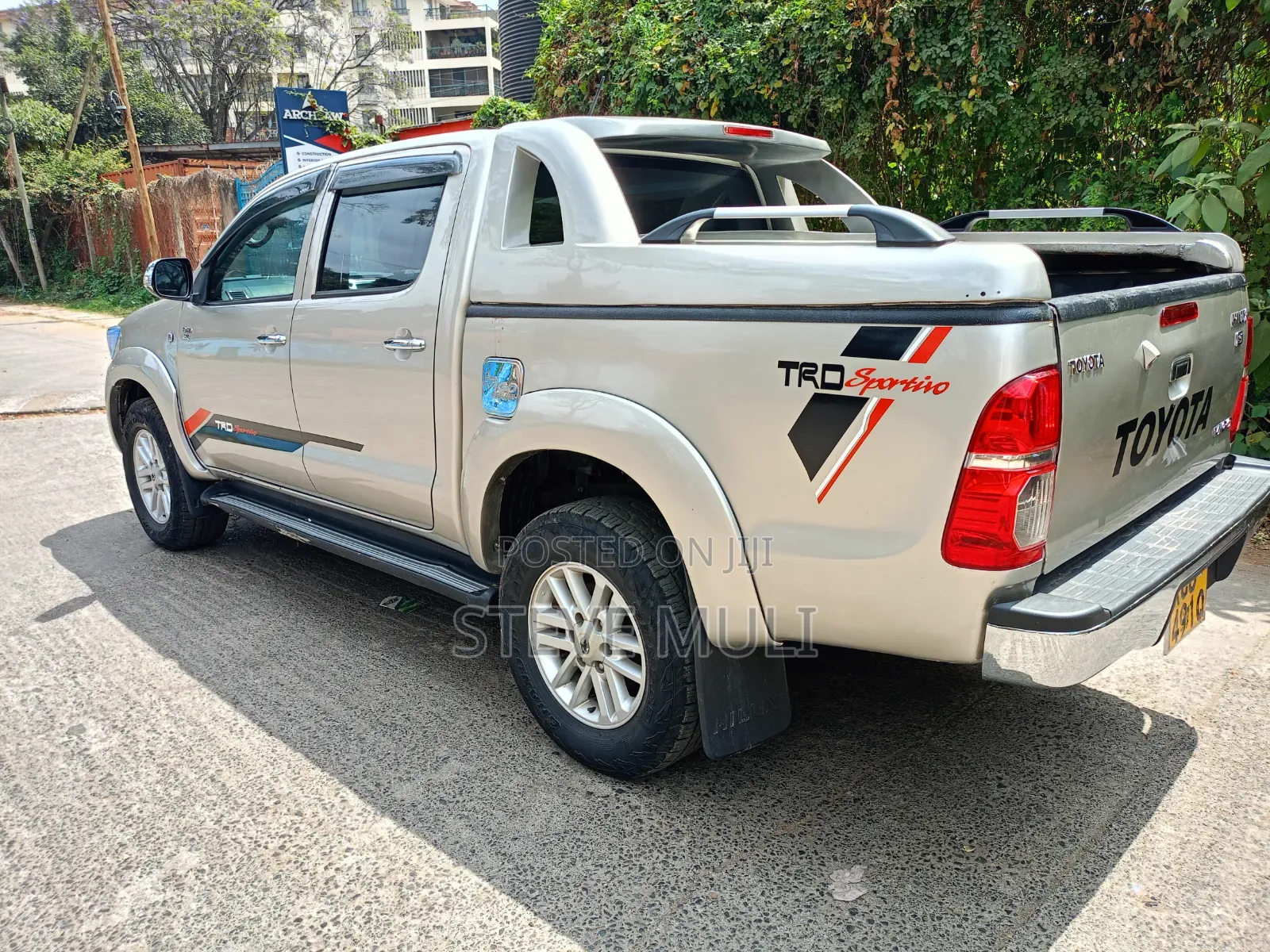 Toyota Hilux 2013 Gold