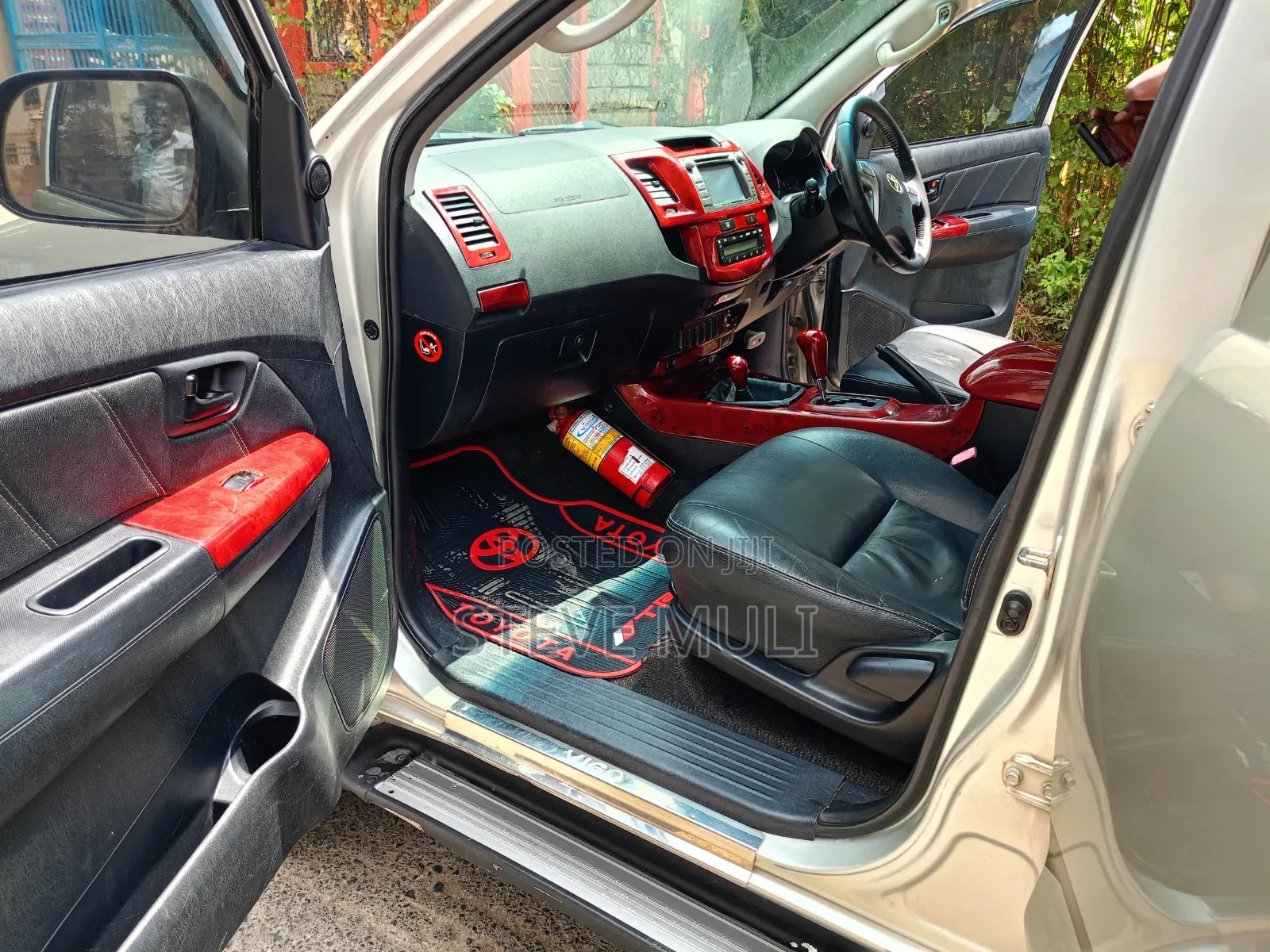 Toyota Hilux 2013 Gold