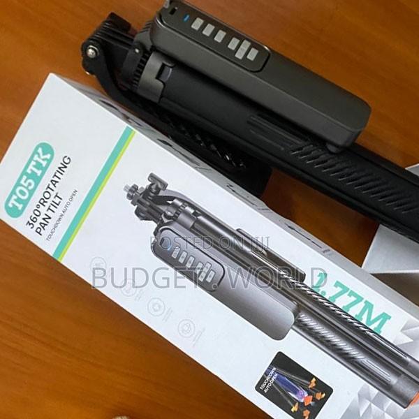 T05 360° Rotating Vlogging Selfie Stick Tripod - thumbnail 2