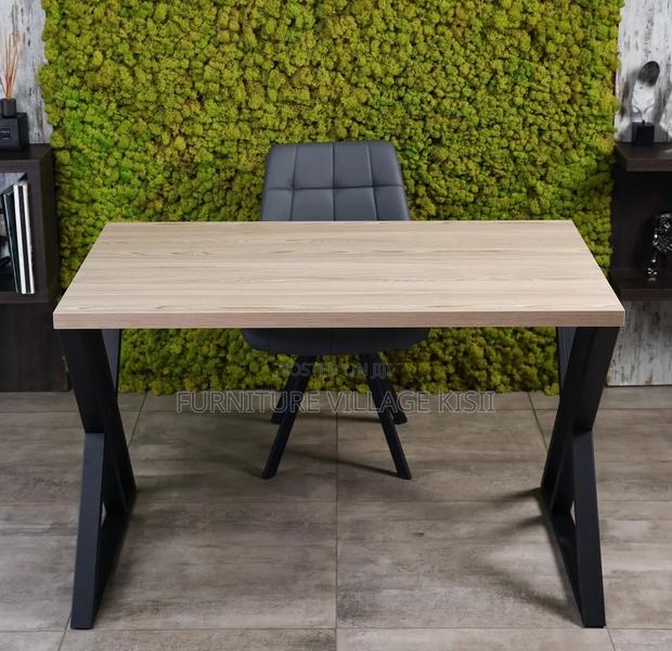 Office Furniture: Generic Computer Desk - thumbnail 4