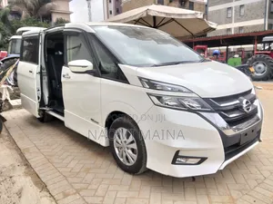 Nissan Serena 2018 White