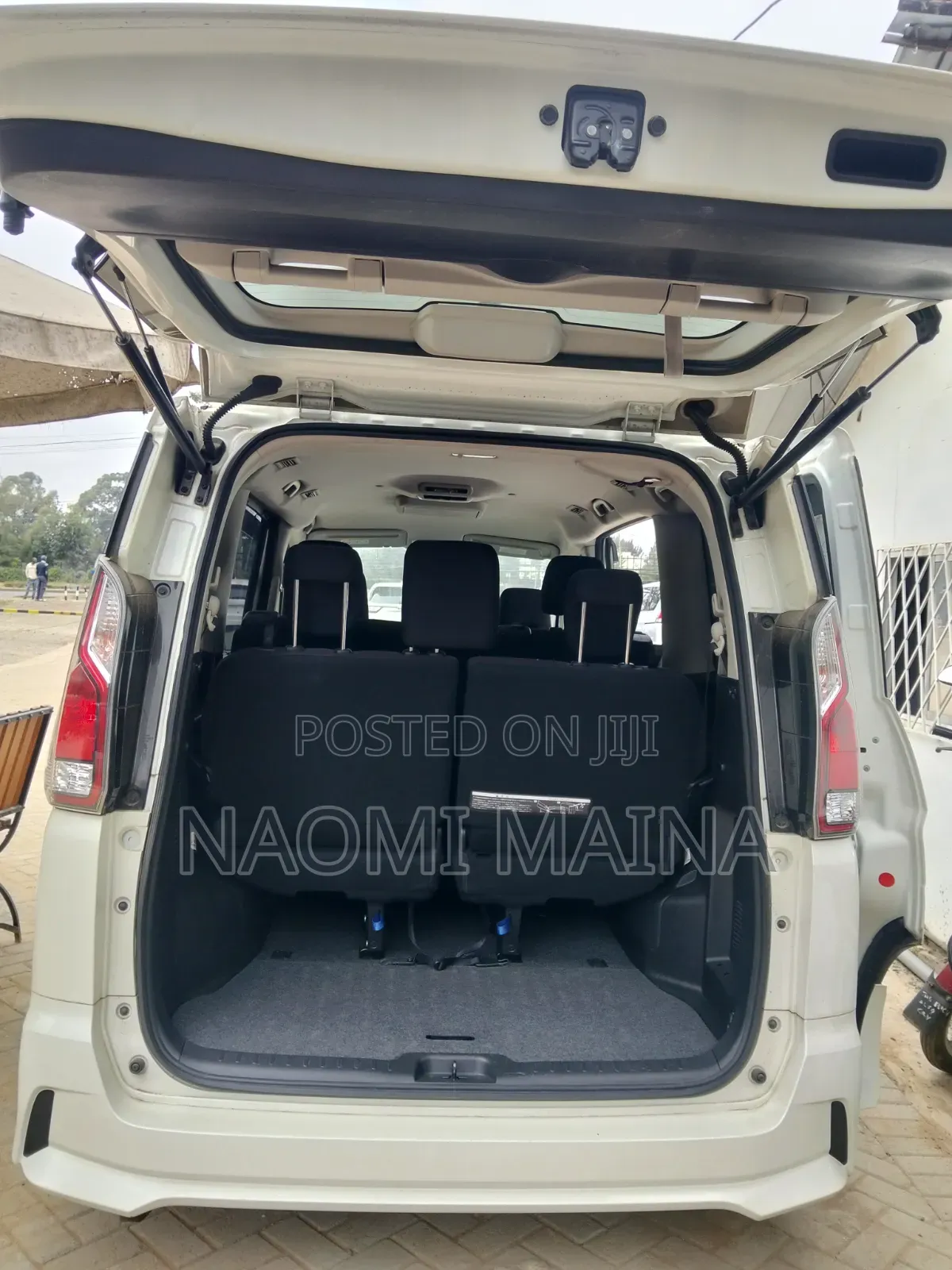 Nissan Serena 2018 White