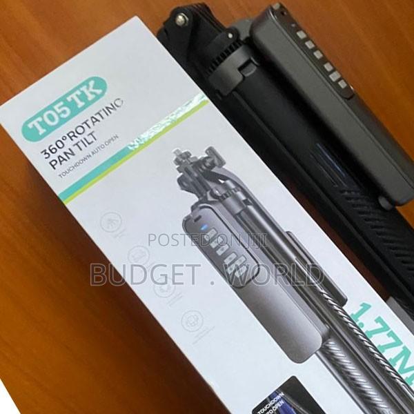 T05 360° Rotating Phone Tripod Selfie Stick