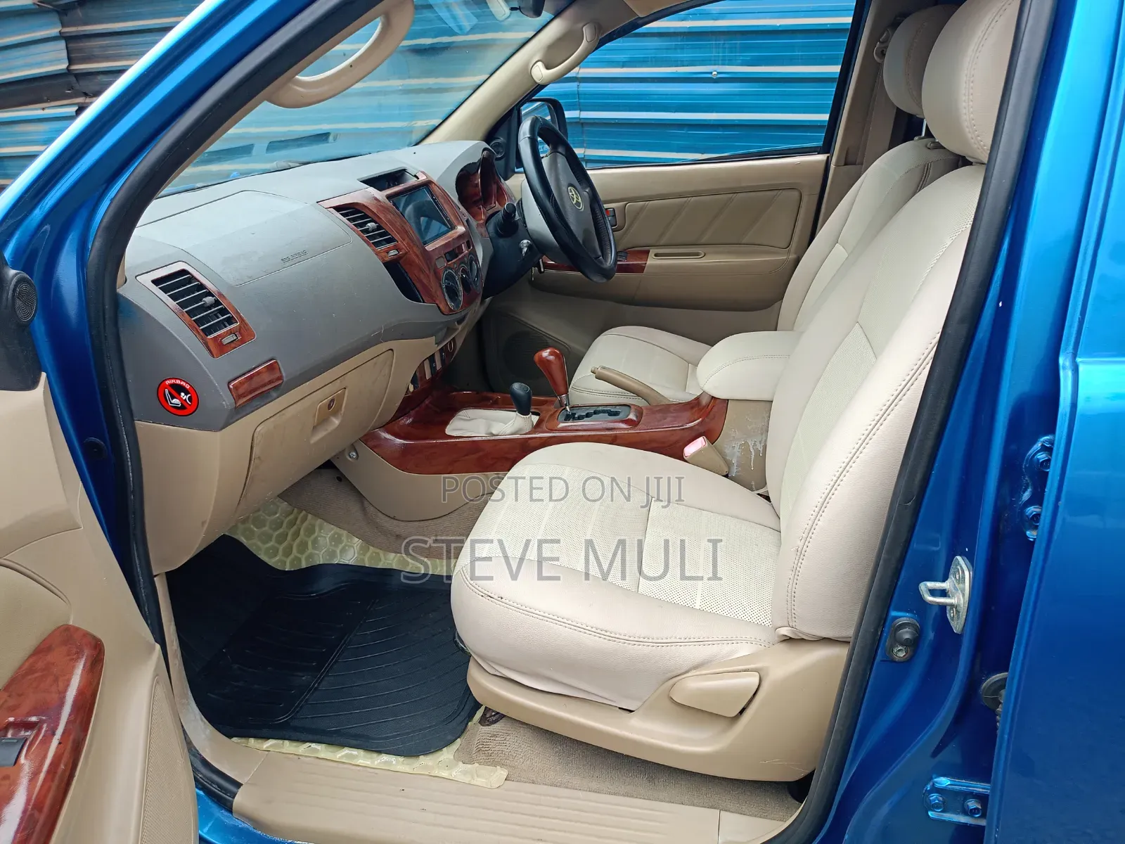 Toyota Hilux 2011 Blue