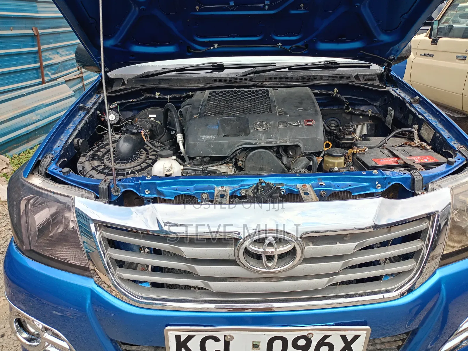 Toyota Hilux 2011 Blue