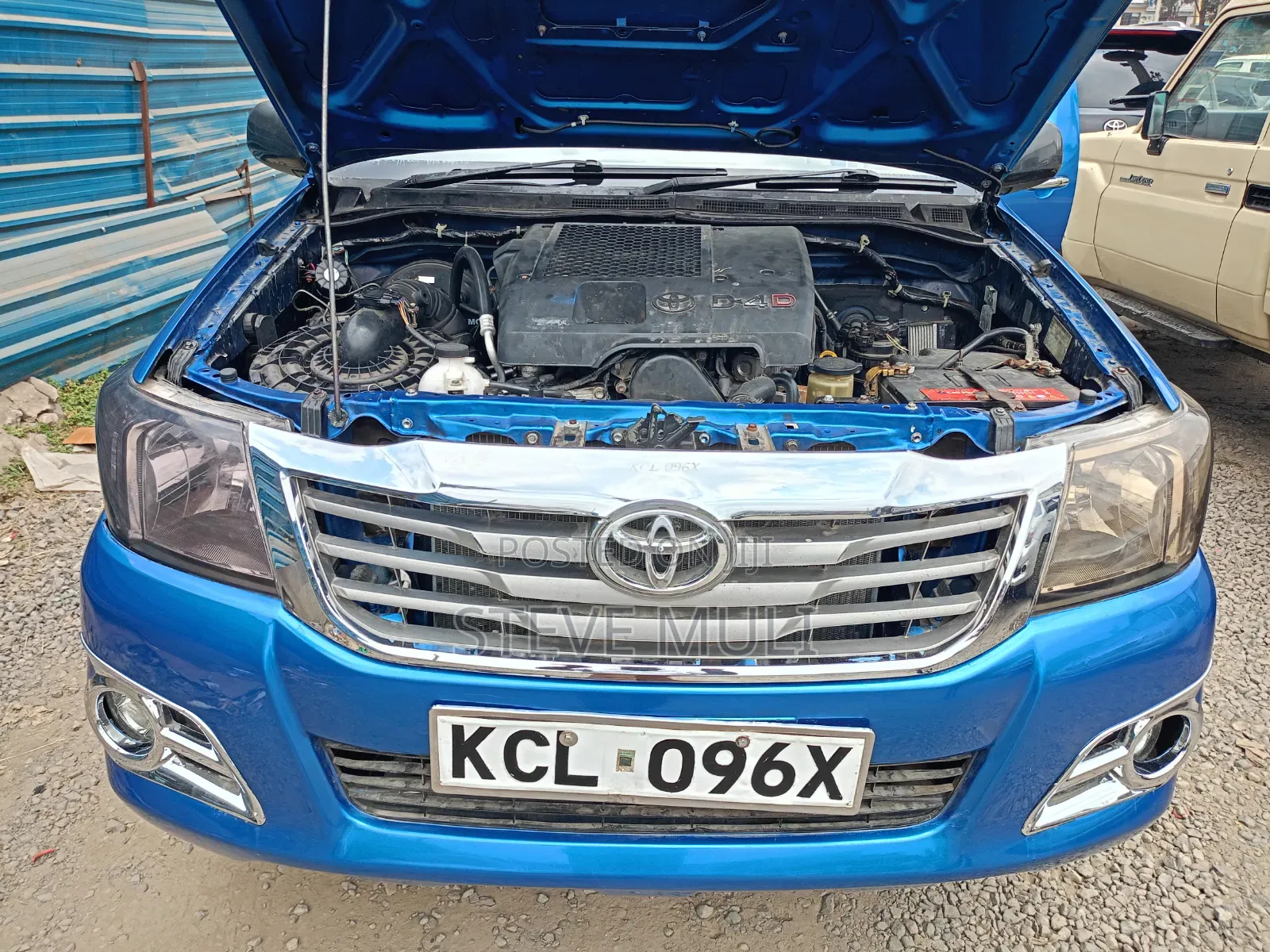 Toyota Hilux 2011 Blue