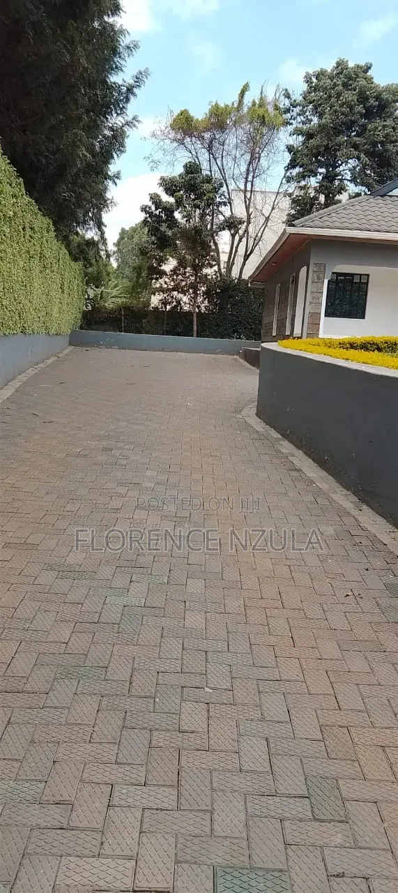 3bdrm Bungalow in Muteero Rd, Karen C for rent