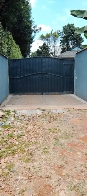 3bdrm Bungalow in Muteero Rd, Karen C for rent