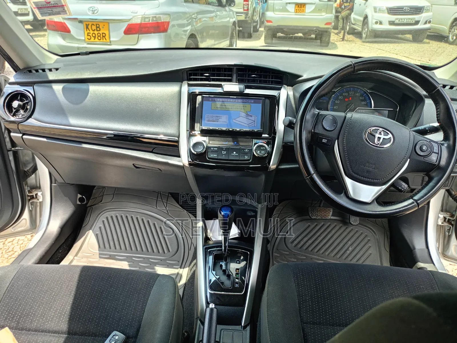 Toyota Corolla Fielder 2019 Silver
