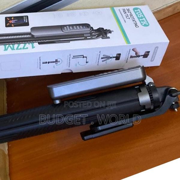 T05 360° Rotating Selfie Pole Phone Tripod Stand - thumbnail 2